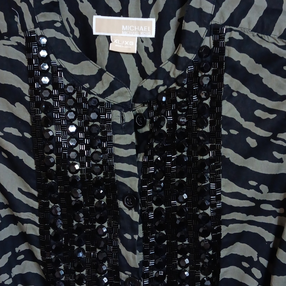 Zebra Print Sleeveless Top with Sequins - Picture 2 of 3